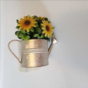 Yankee Candle Scentplug Diffuser Sunflower Watering Can Plug In